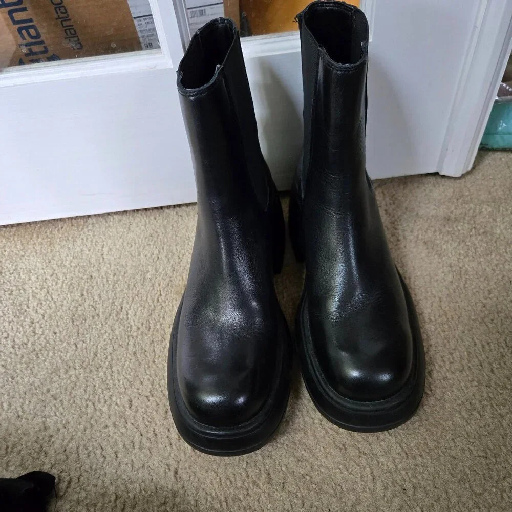 Zara Black Platform Chelsea Boots
